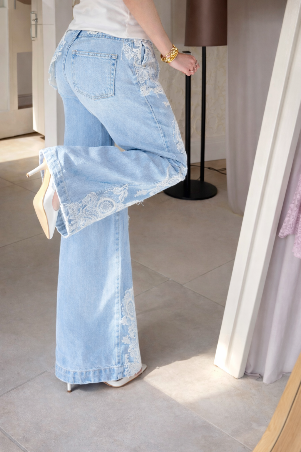 Jeans ampi in pizzo