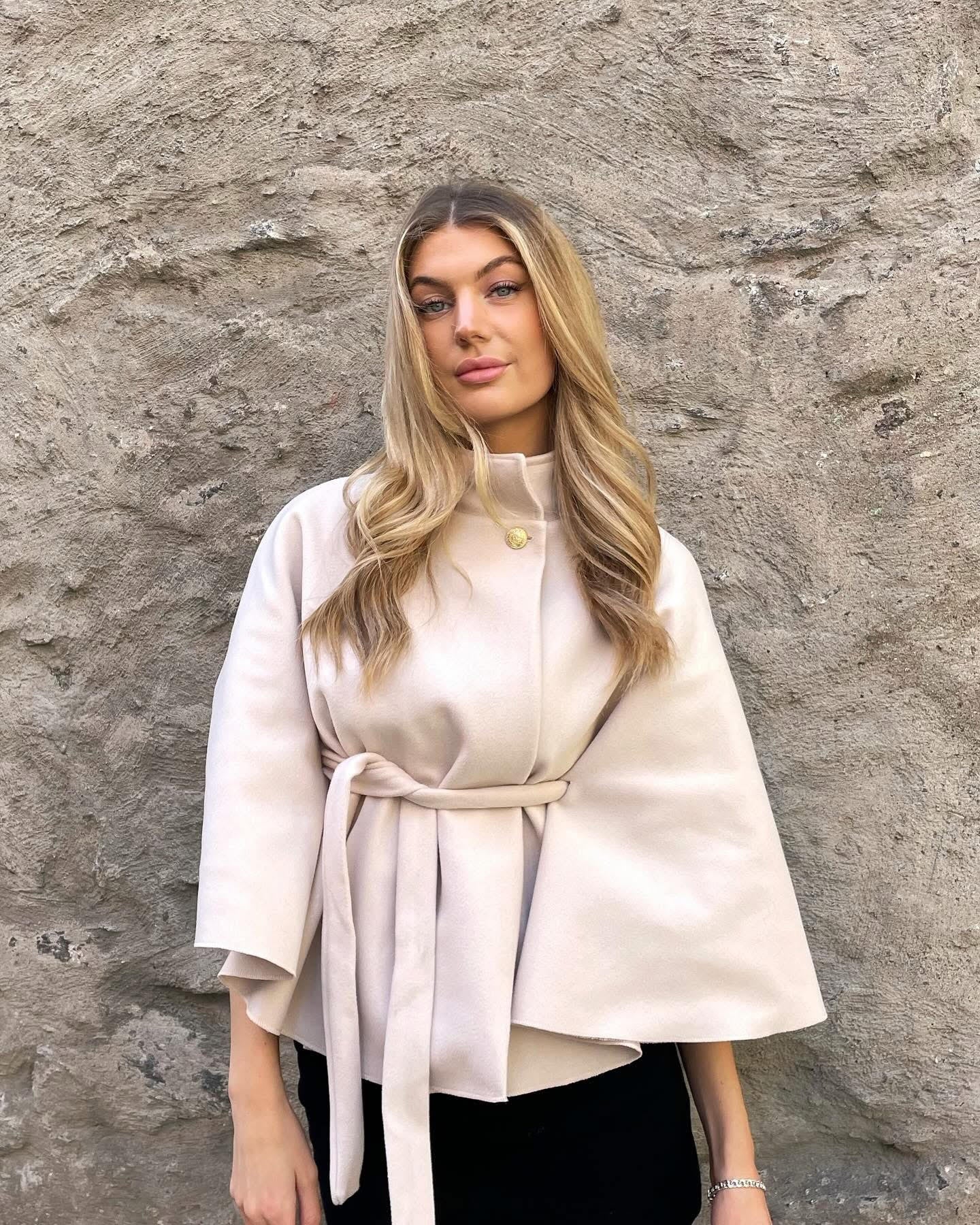 Poncho Vanilla Coat
