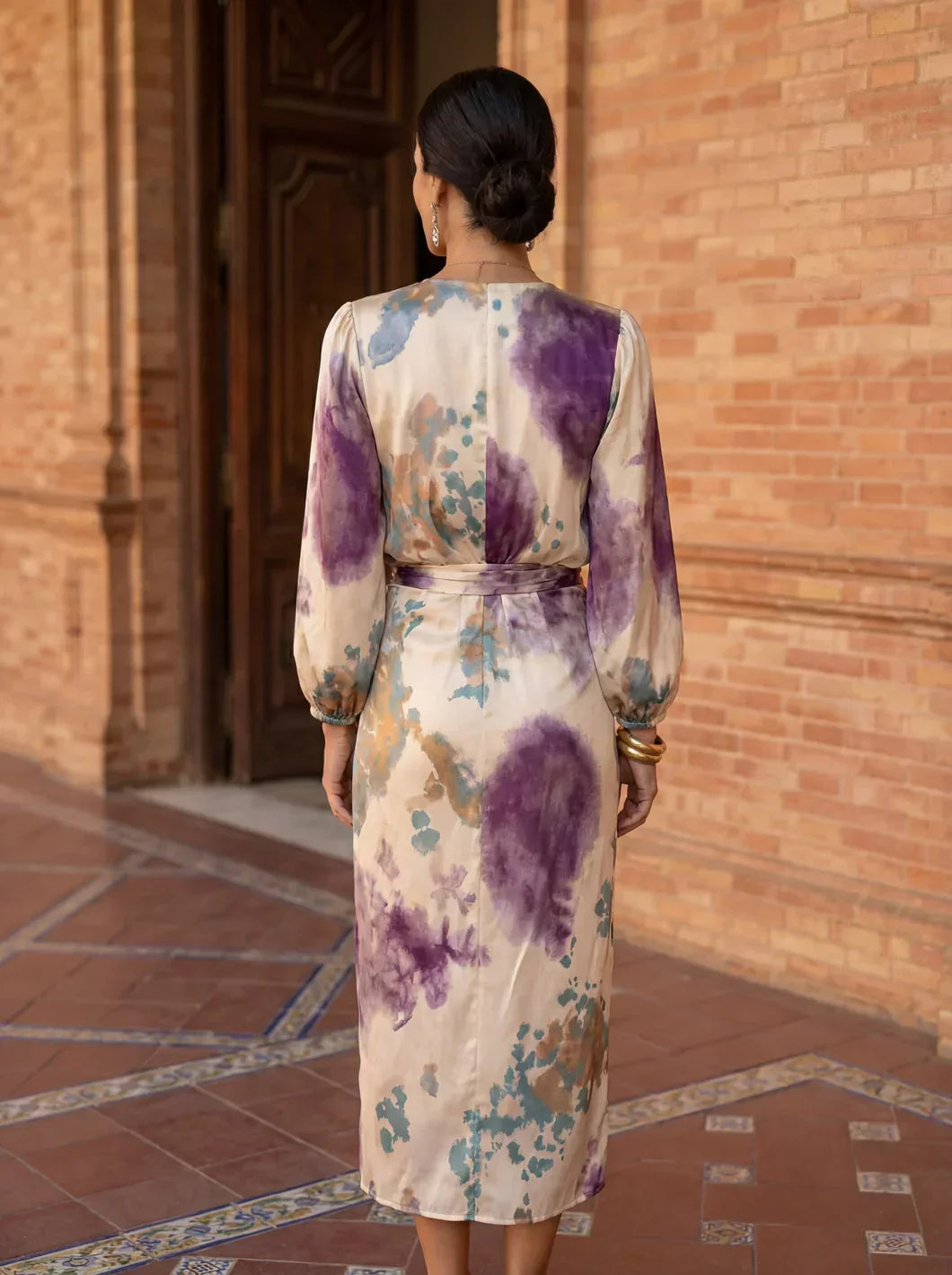 Abito elegante con scollo a V di Valeria